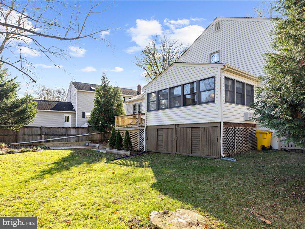 1733 Friar Ct