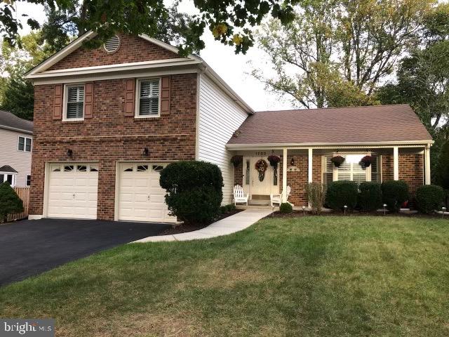 1733 Friar Ct