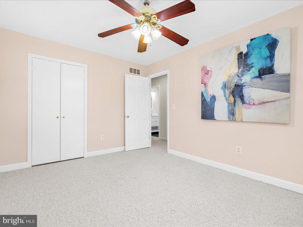 1733 Friar Ct