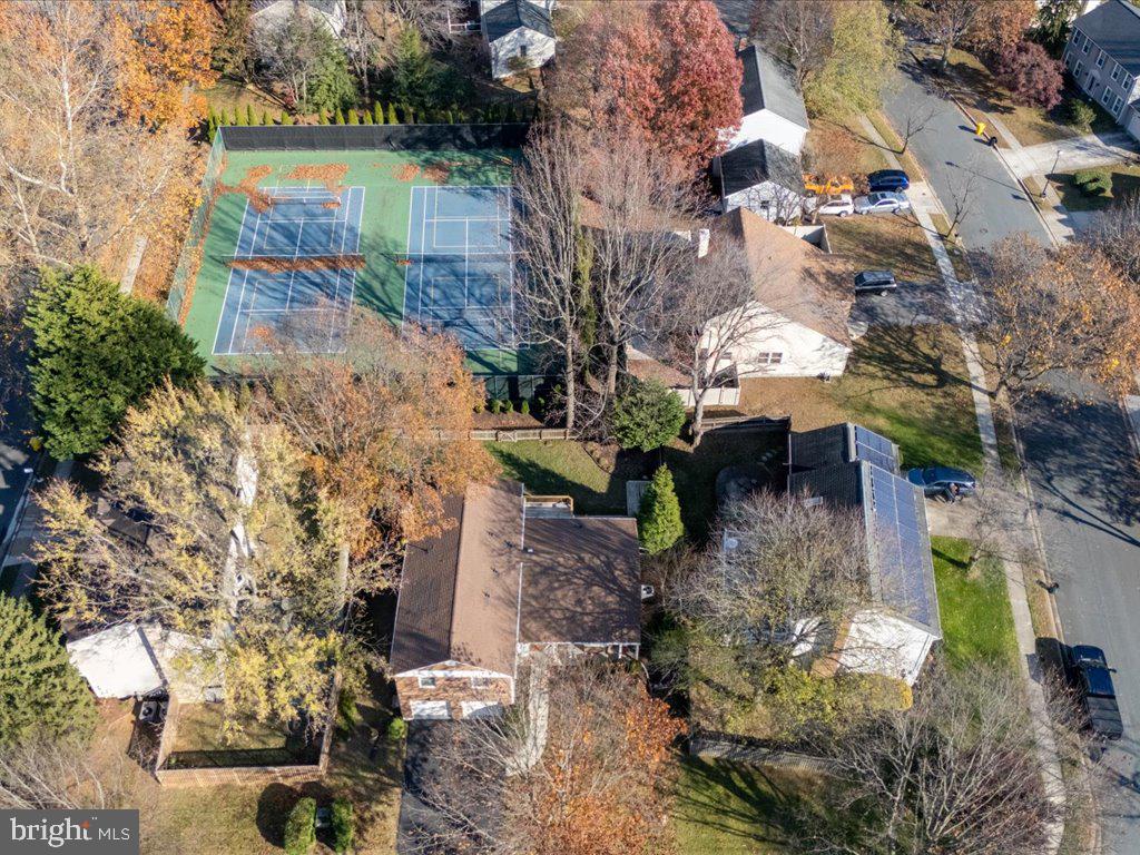 1733 Friar Ct