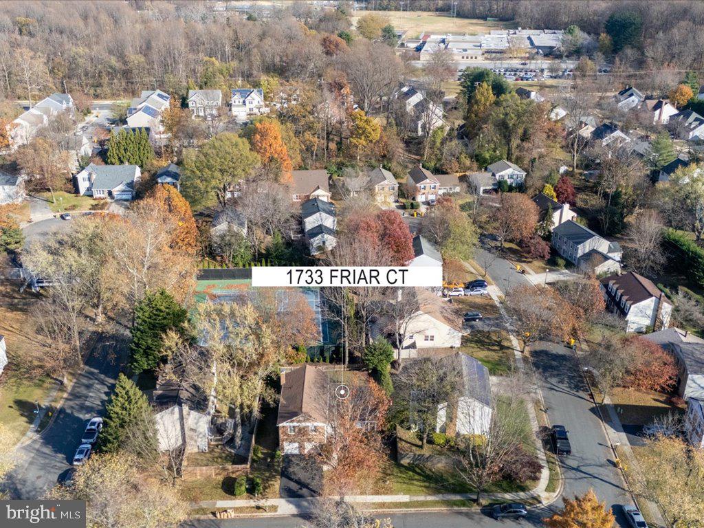 1733 Friar Ct
