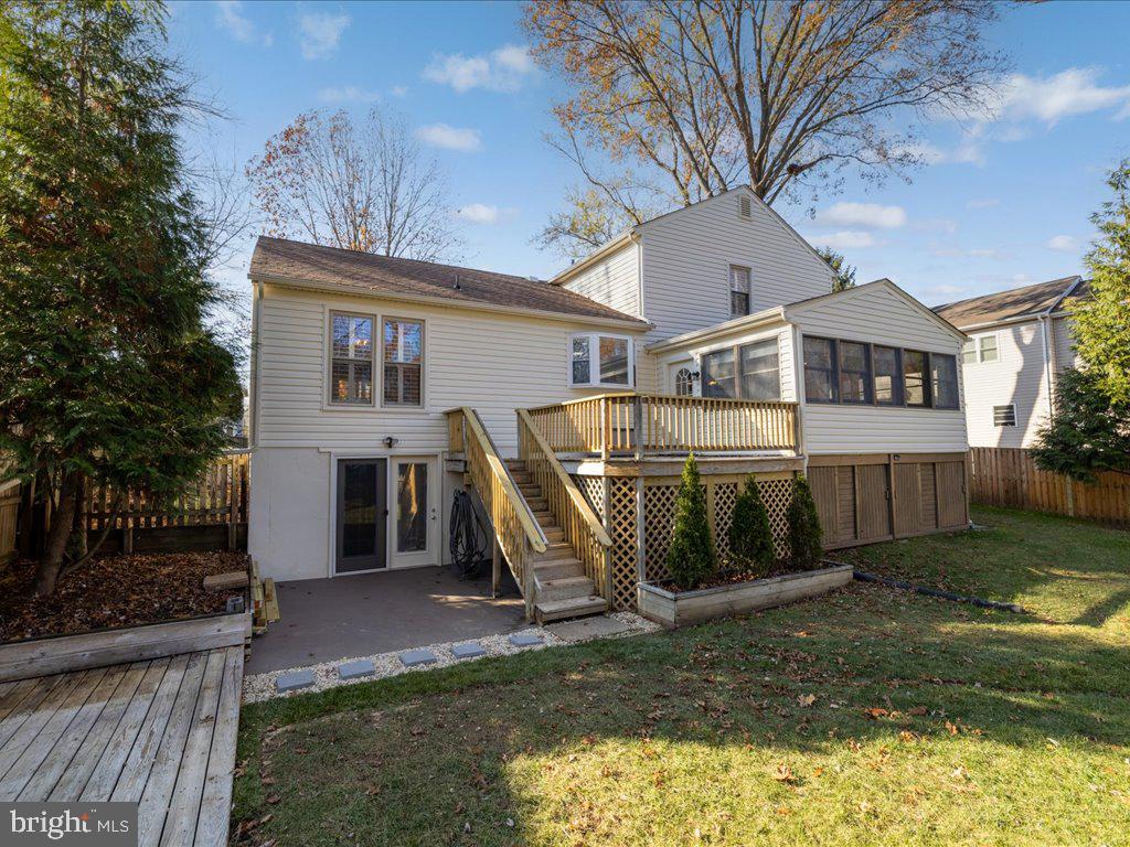1733 Friar Ct