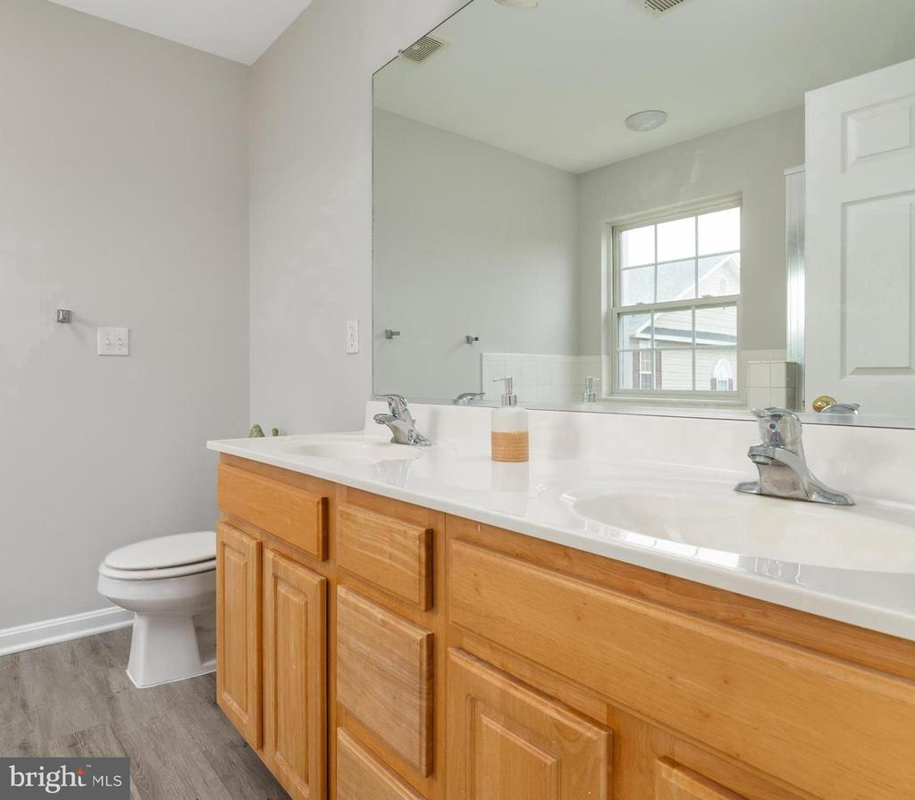 1915 Blue Heron Dr