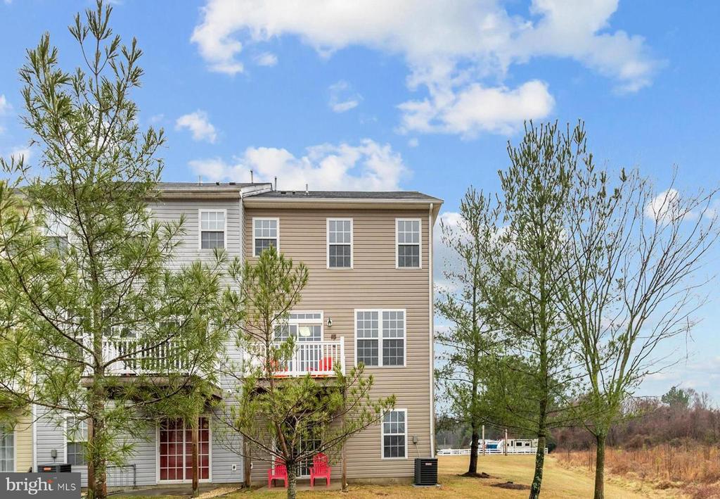 1915 Blue Heron Dr