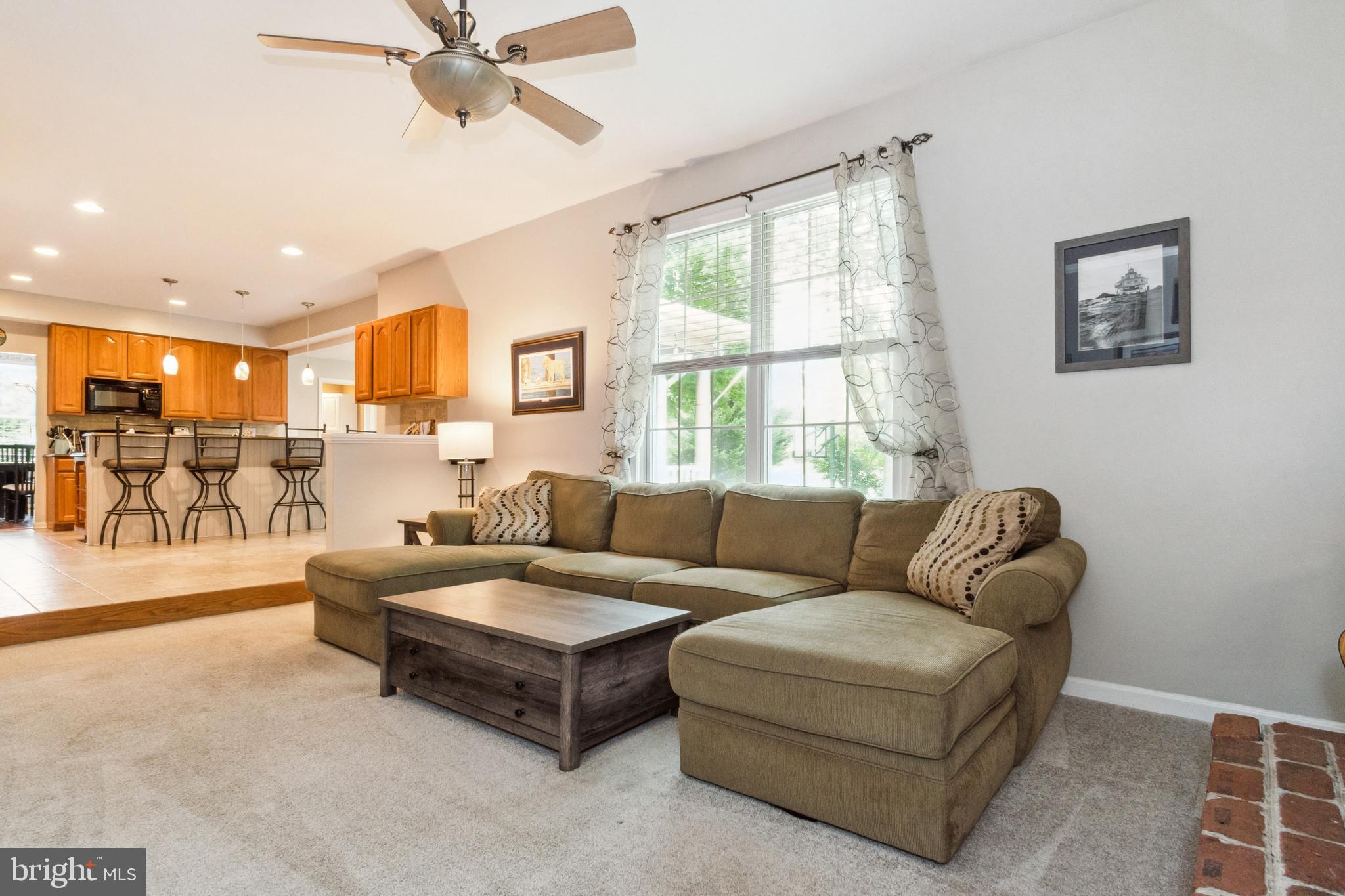 1060 Harbor Ct