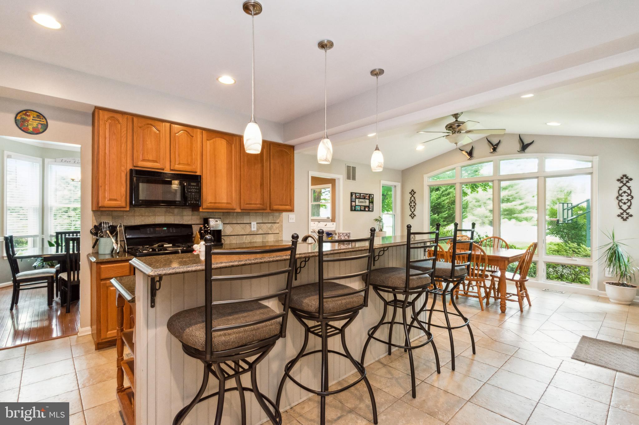 1060 Harbor Ct