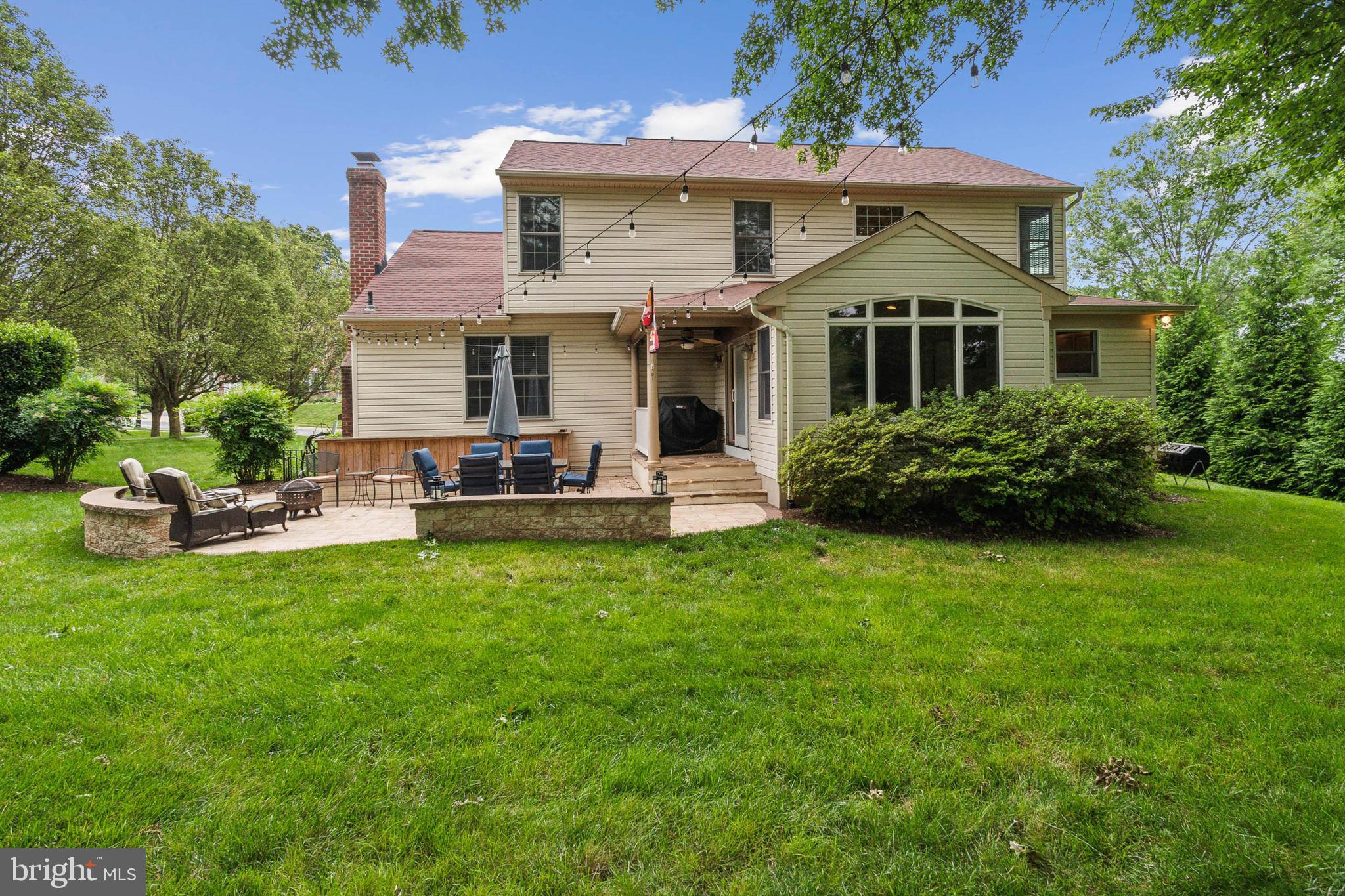 1060 Harbor Ct