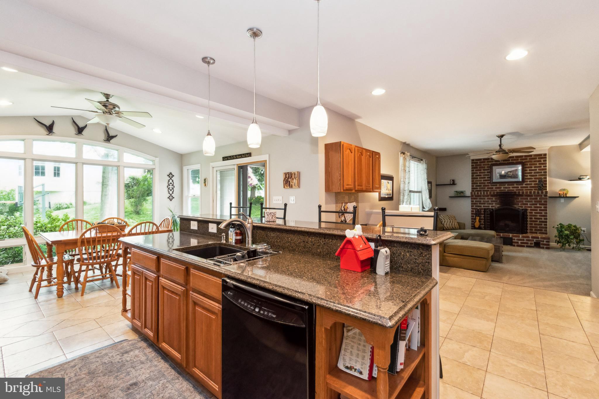 1060 Harbor Ct