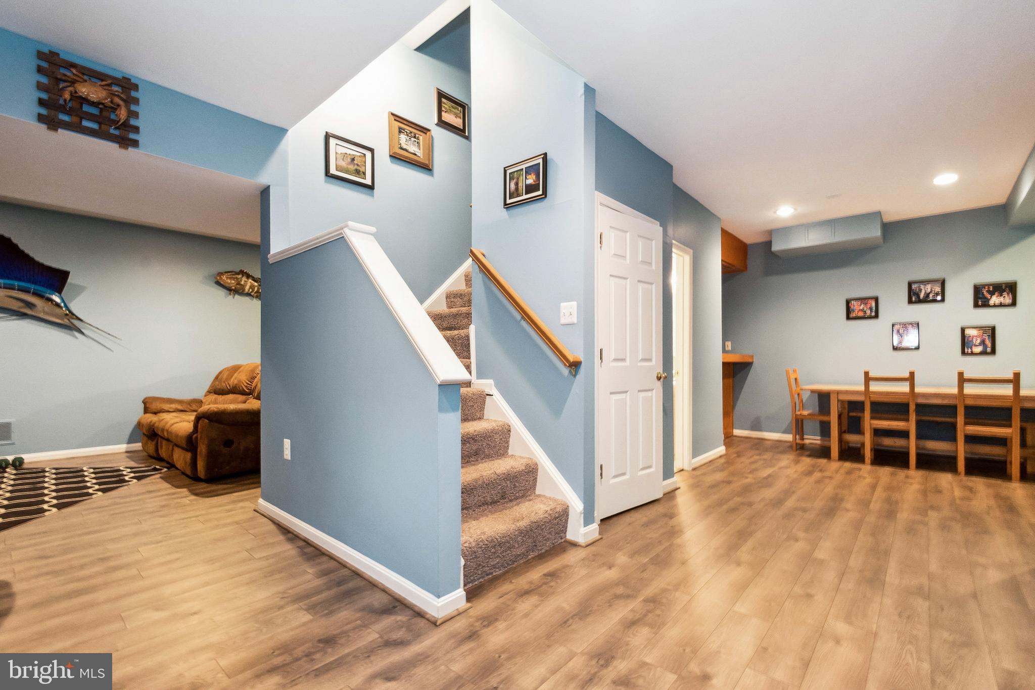 1060 Harbor Ct