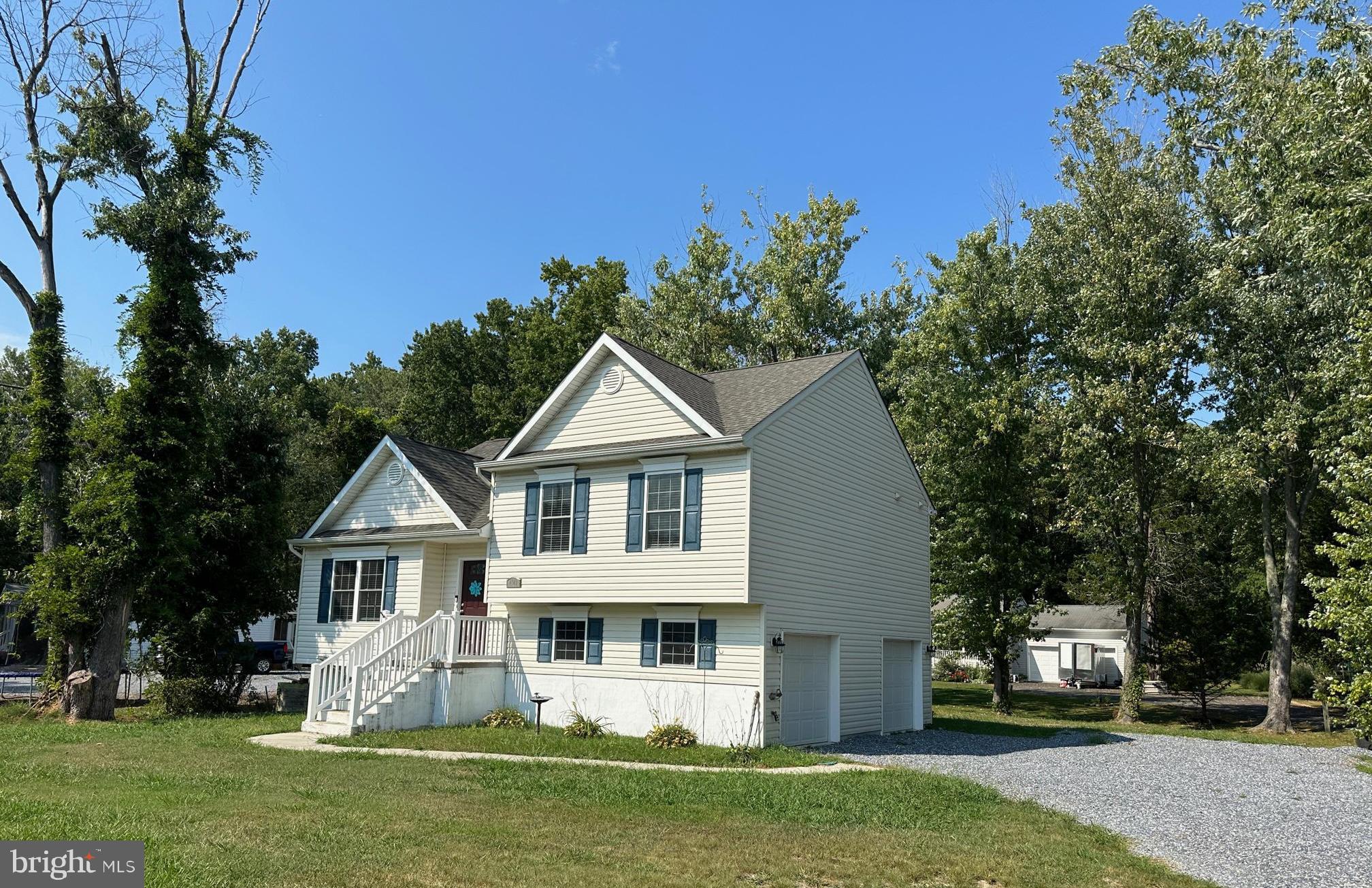 4141 Main St