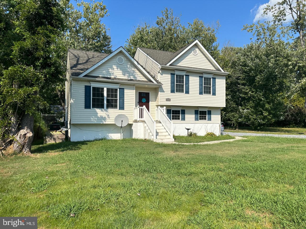 4141 Main St