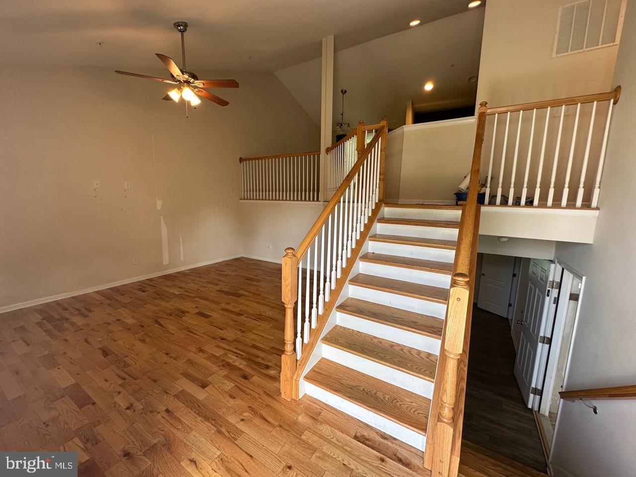 4141 Main St