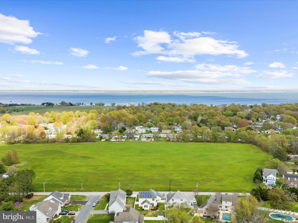 1121 Old Love Point Rd