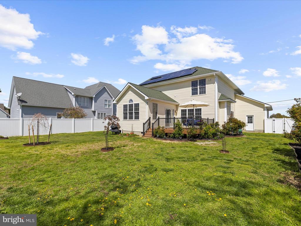 1121 Old Love Point Rd