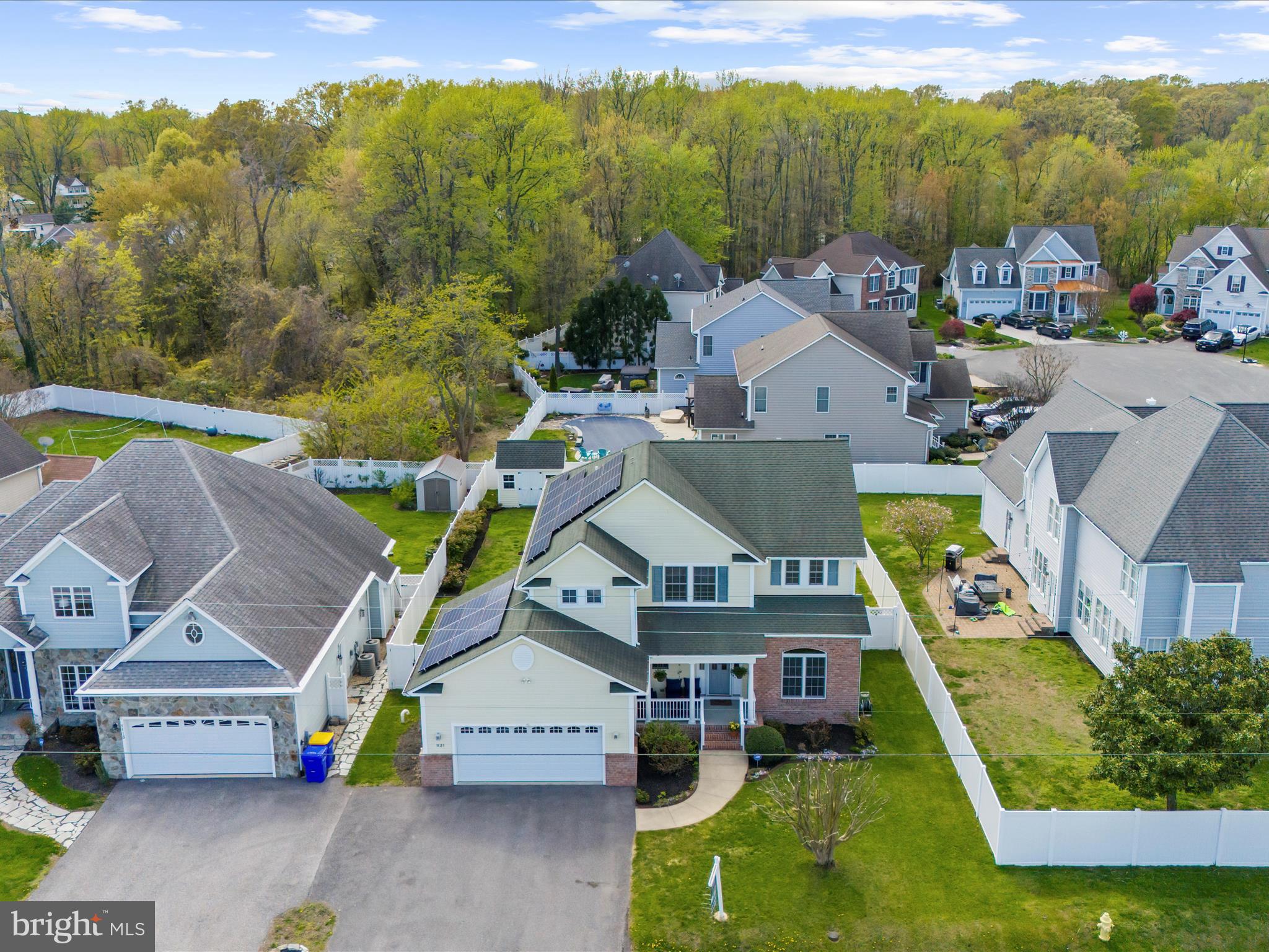 1121 Old Love Point Rd