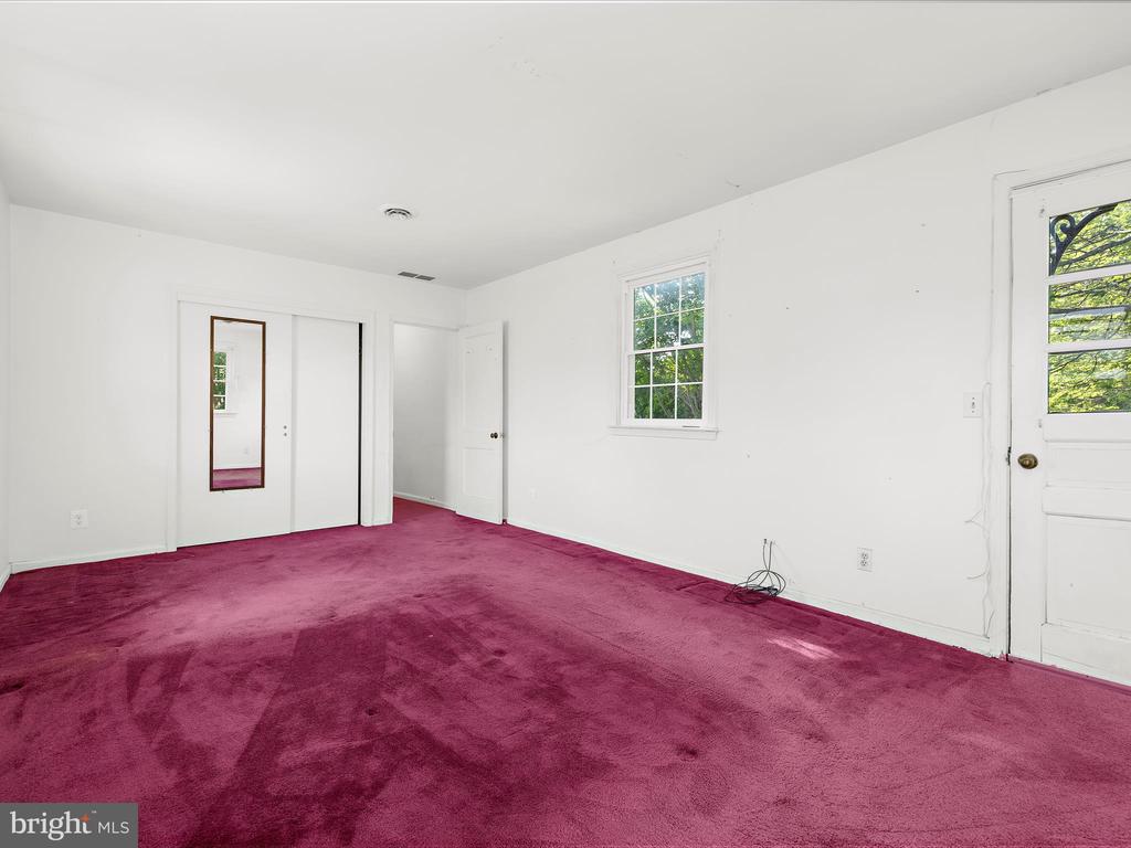 306 Queen Anne Rd