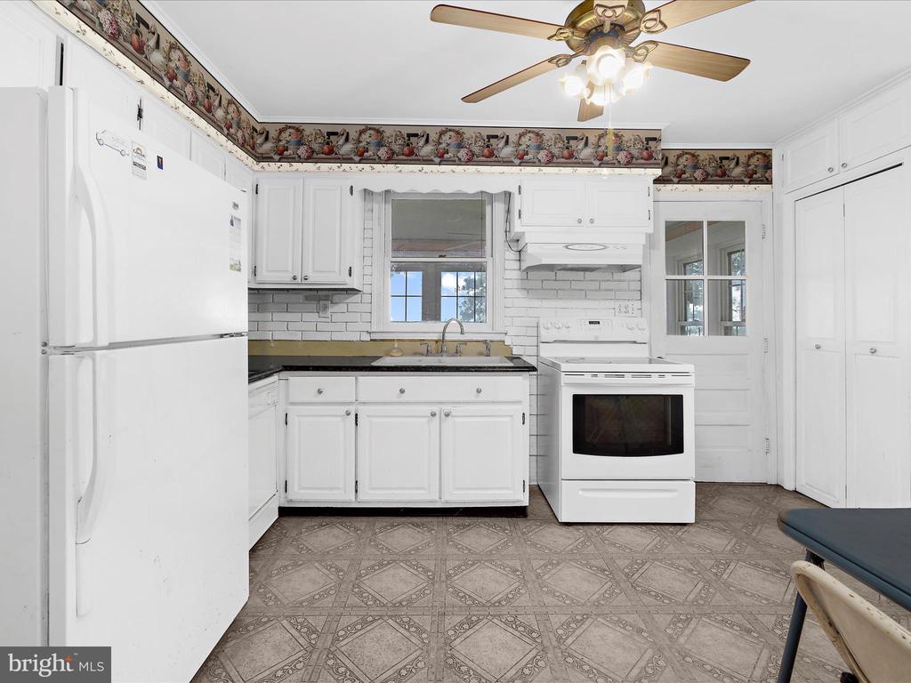 306 Queen Anne Rd