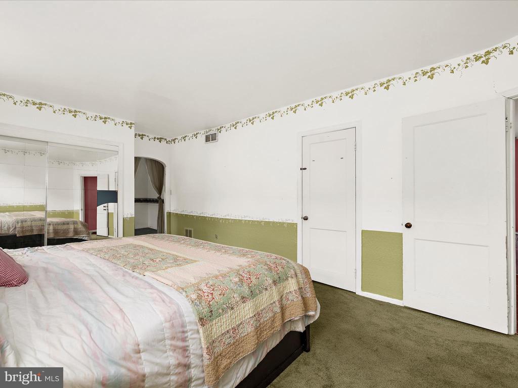 306 Queen Anne Rd