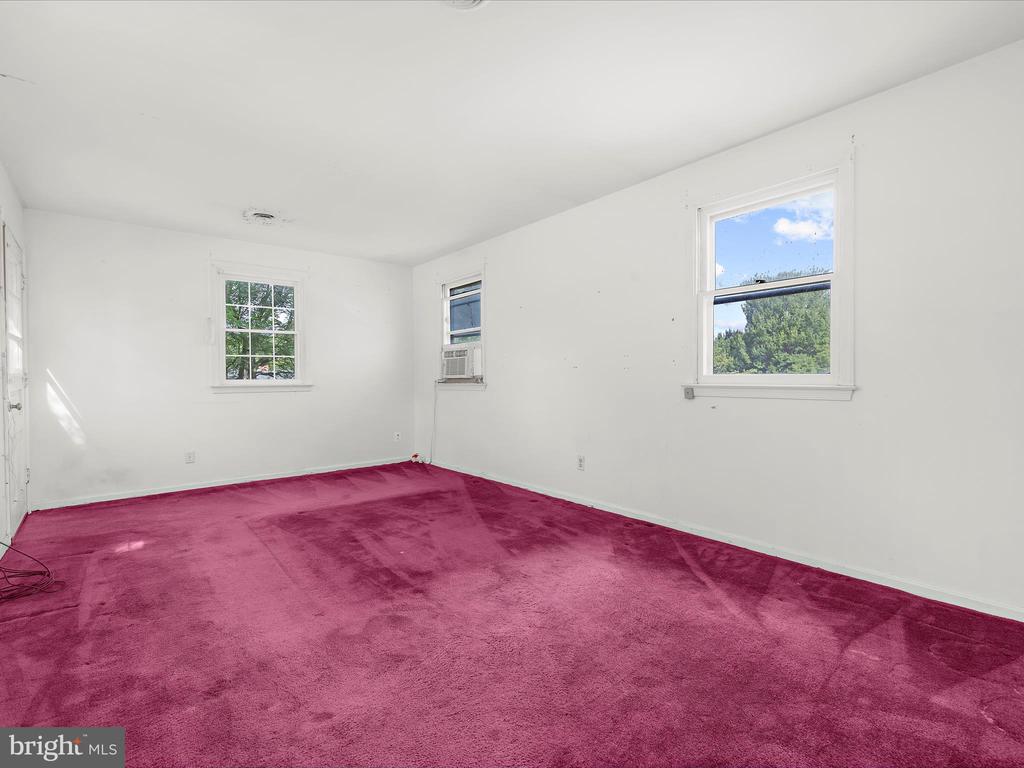 306 Queen Anne Rd