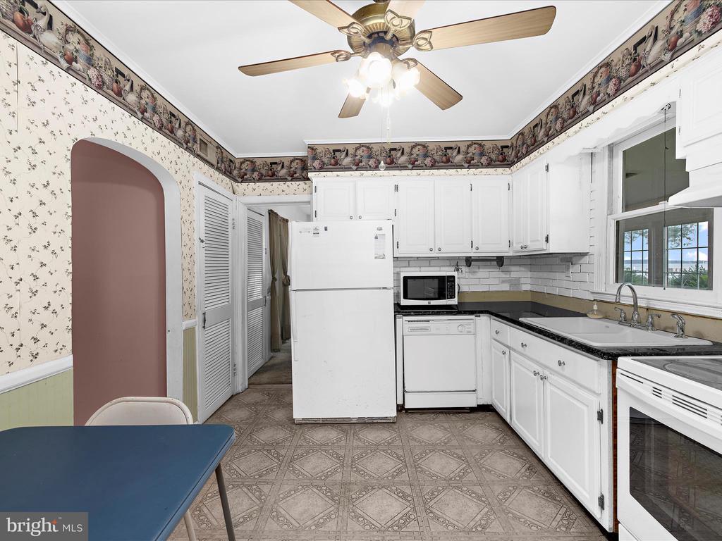 306 Queen Anne Rd