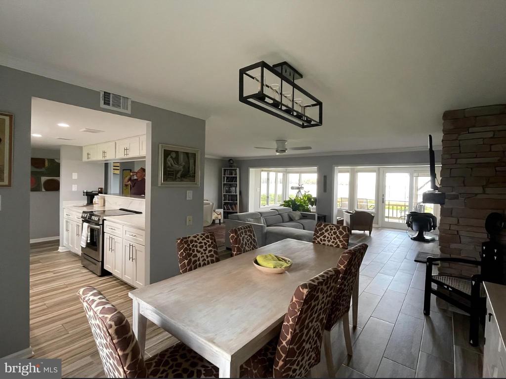 305 SWAN COVE LANE