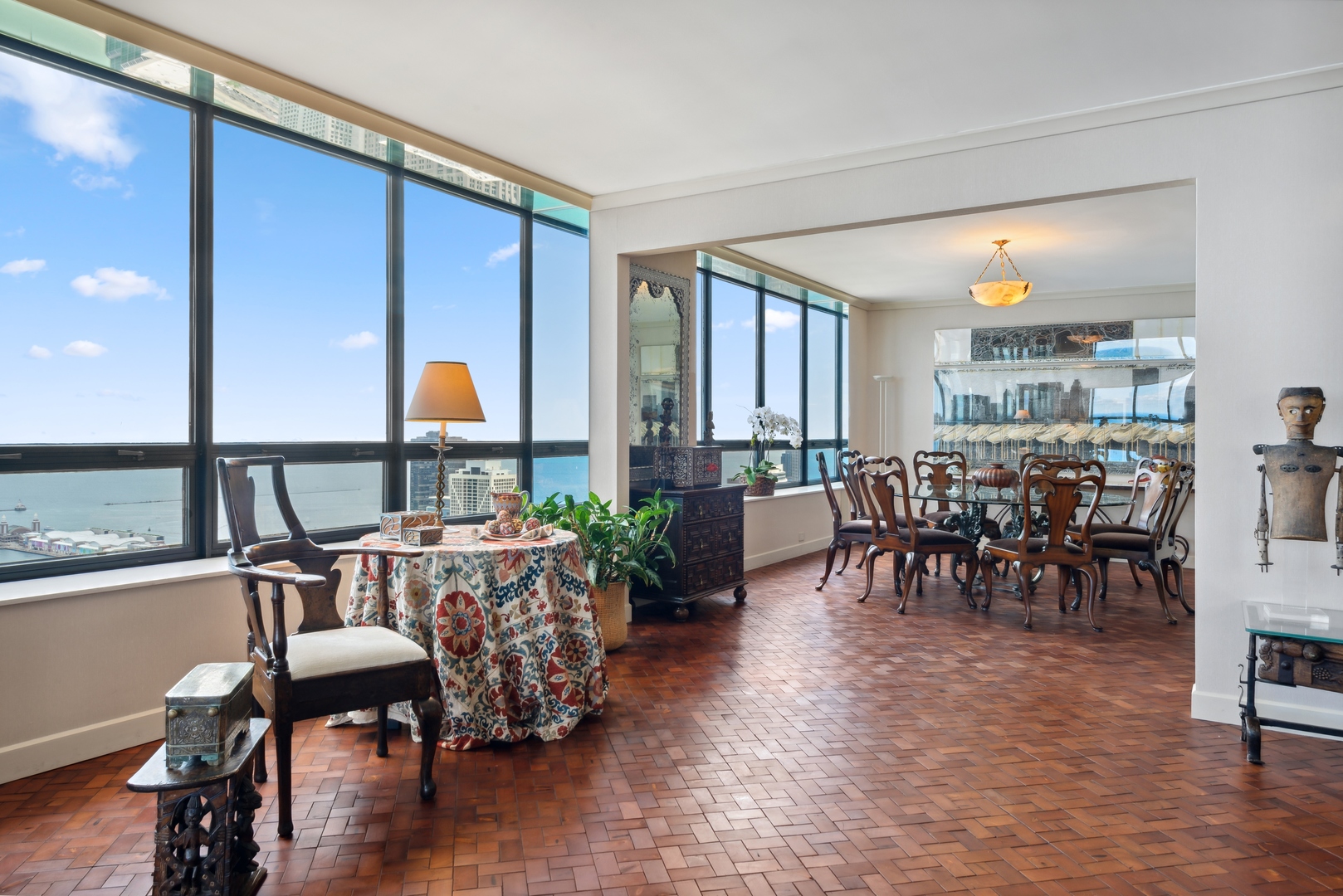 180 E PEARSON Street Unit: 5503