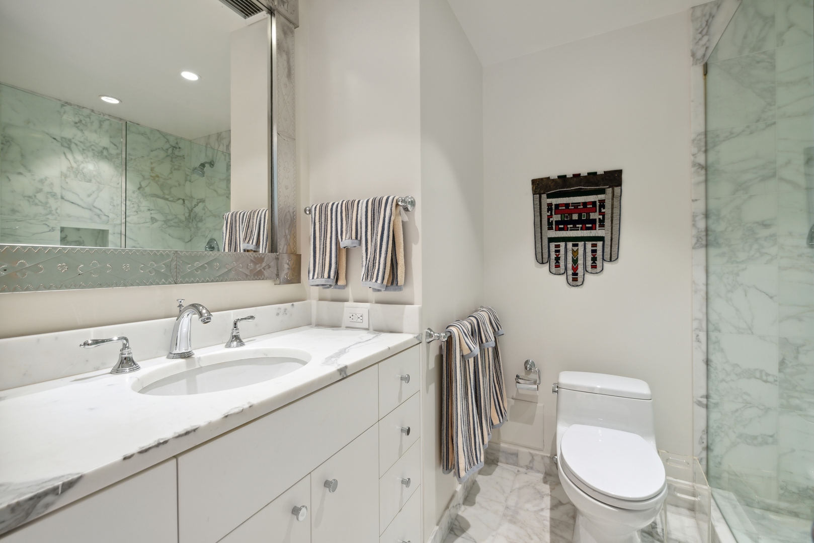 180 E PEARSON Street Unit: 5503