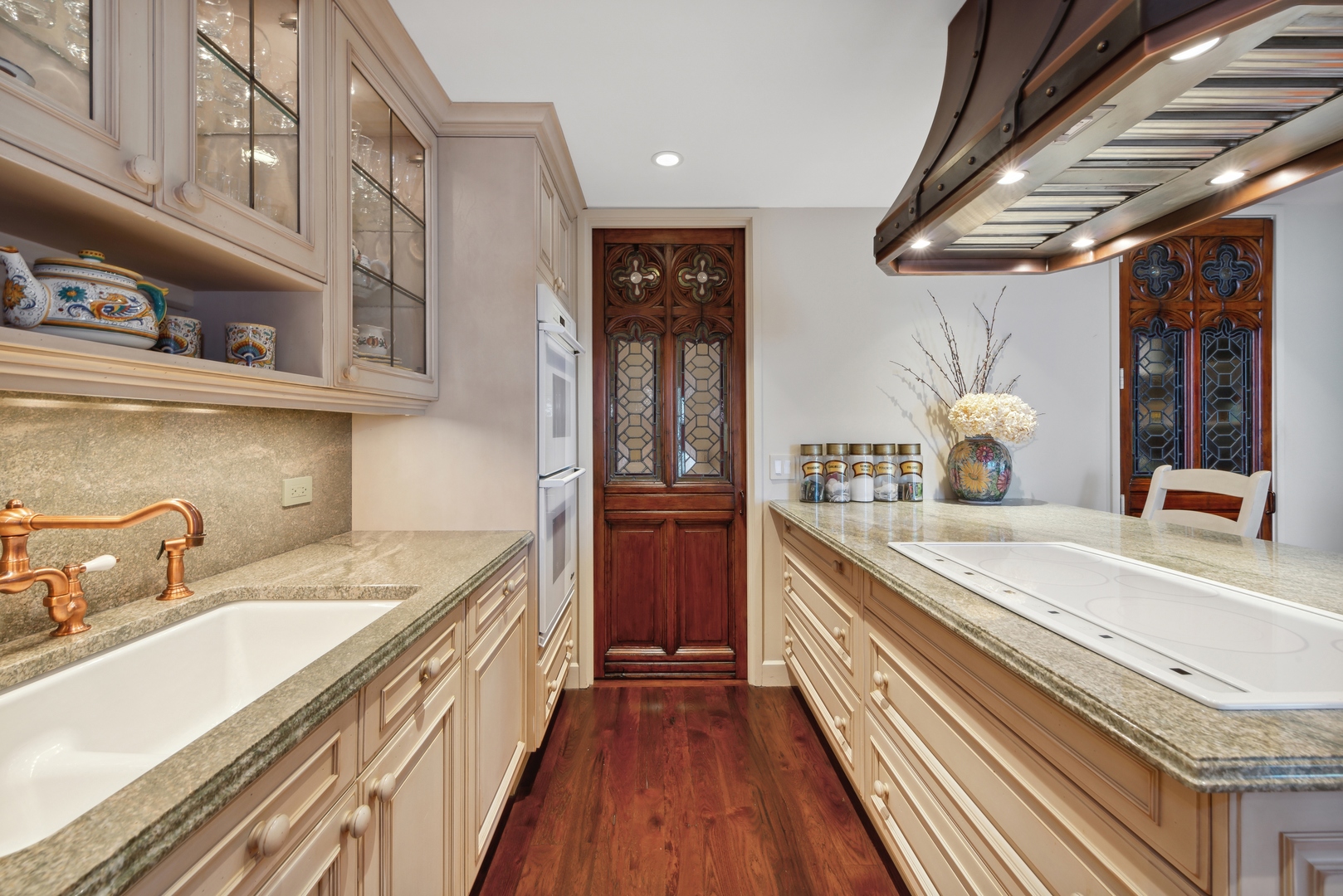 180 E PEARSON Street Unit: 5503