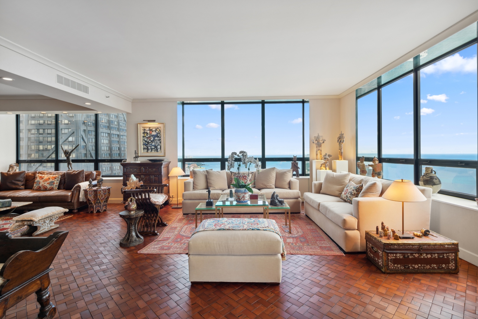 180 E PEARSON Street Unit: 5503