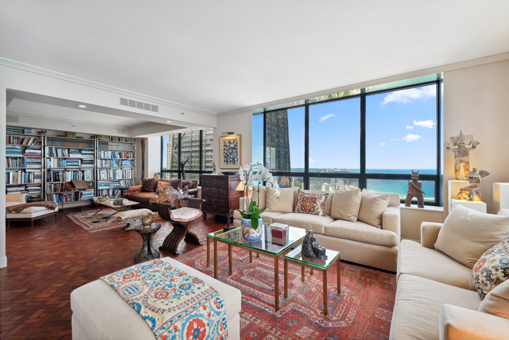 180 E PEARSON Street Unit: 5503