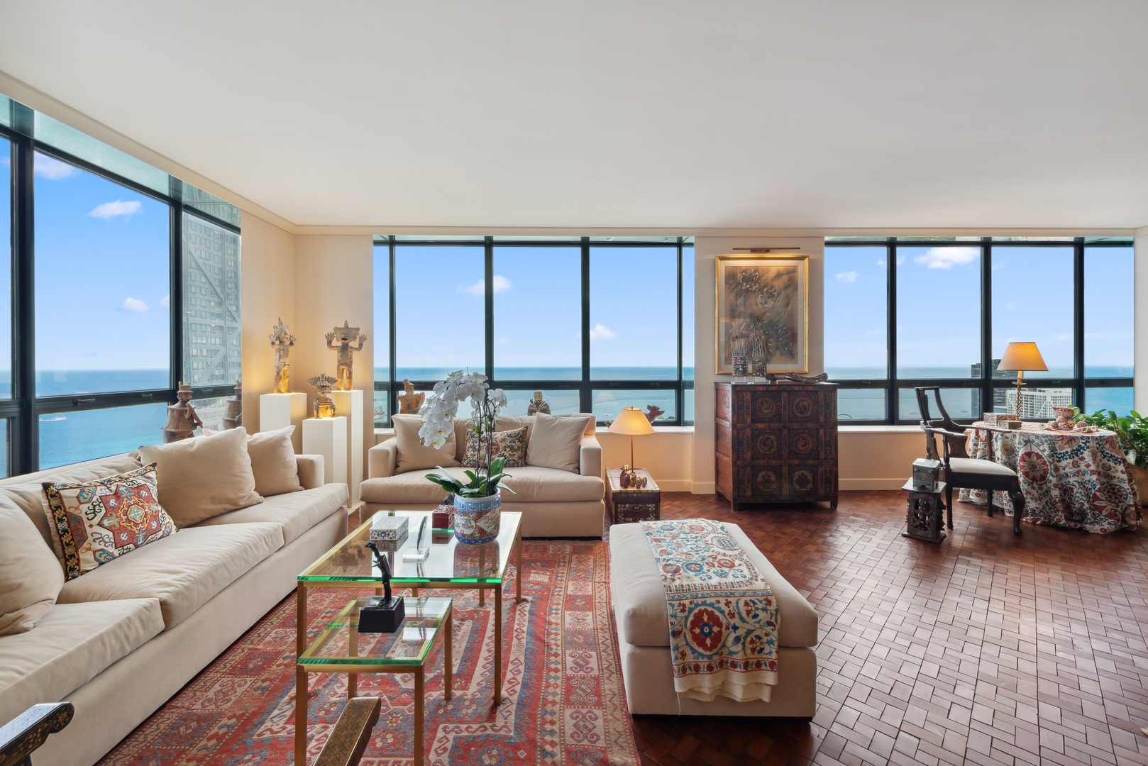 180 E PEARSON Street Unit: 5503