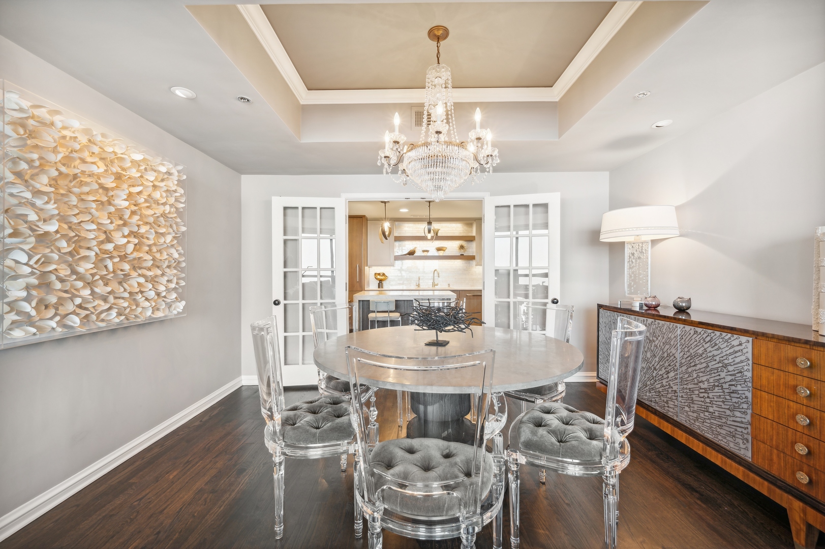 180 E PEARSON Street Unit: 5203