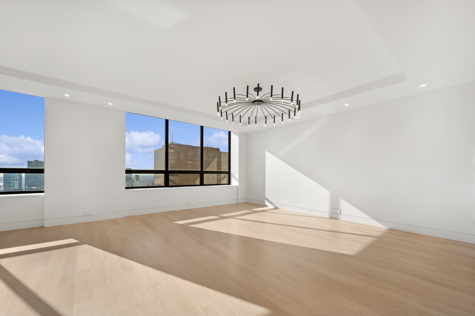 180 E PEARSON Street Unit: 5805