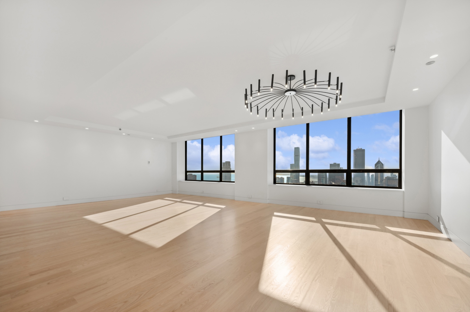 180 E PEARSON Street Unit: 5805