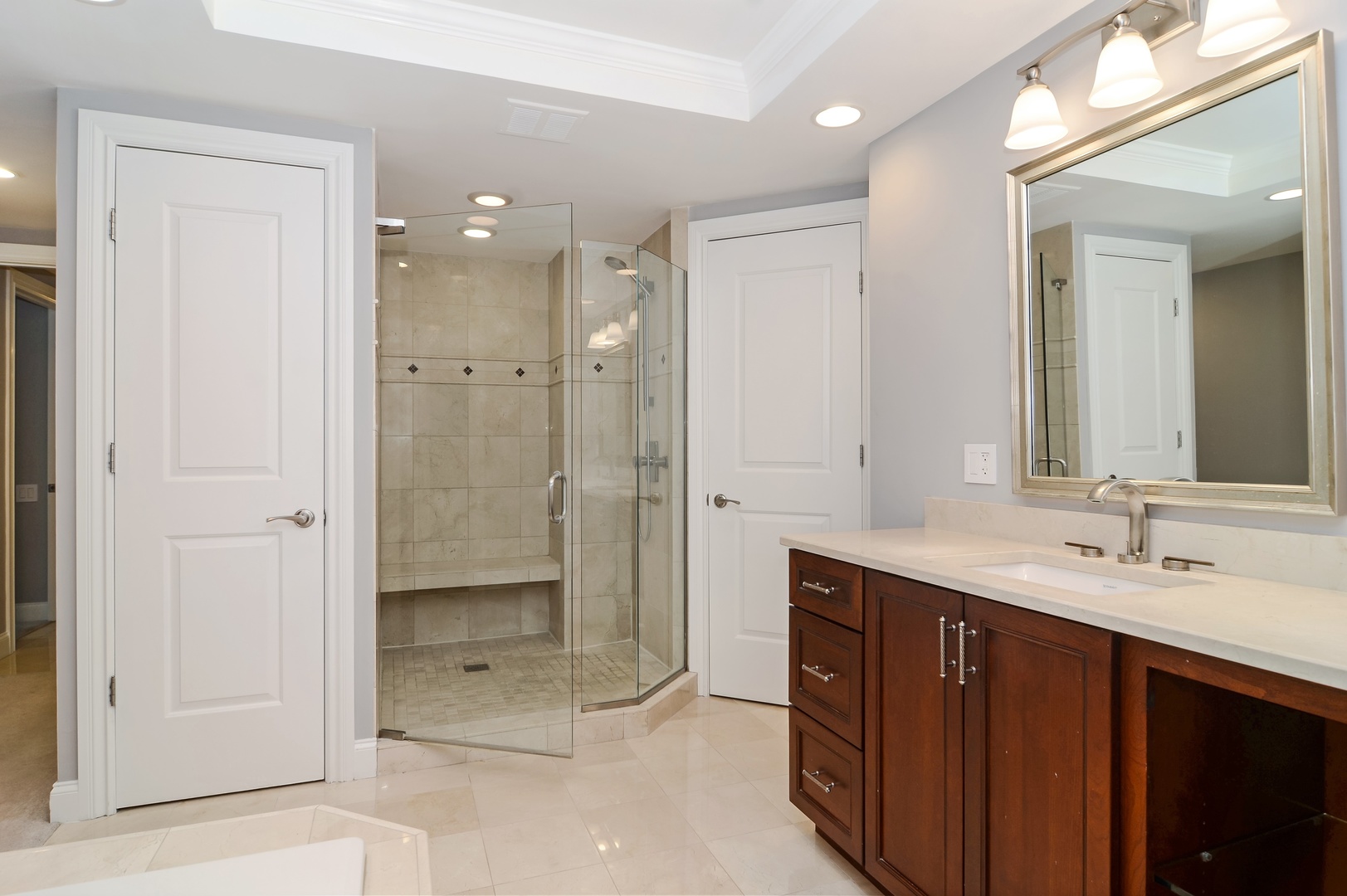 180 E Pearson Street Unit: 3302