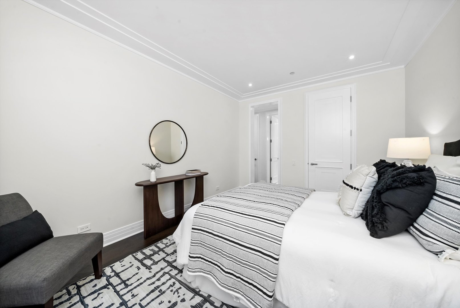 159 E Walton Place Unit: 12C