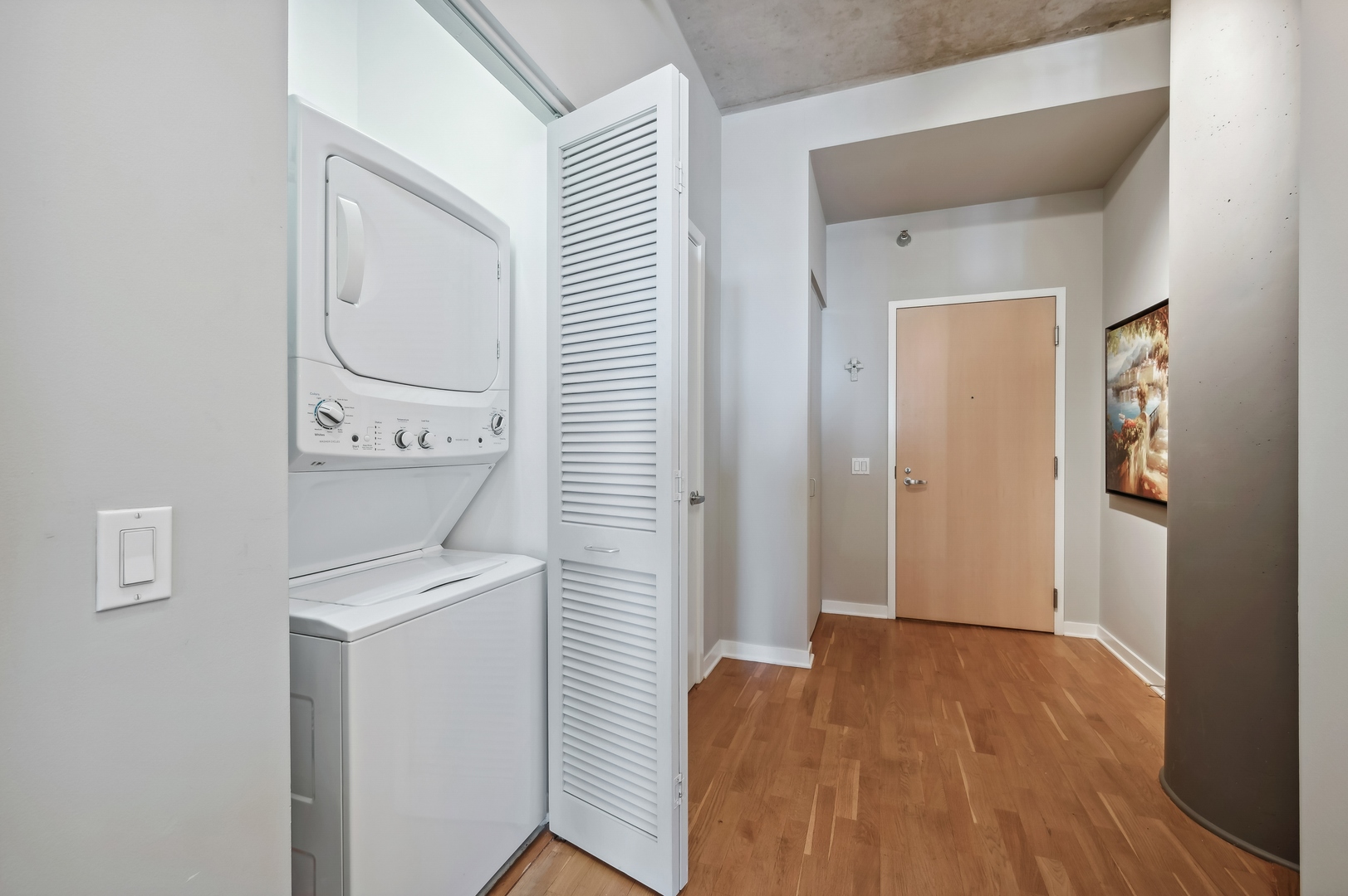 720 N Larrabee Street Unit: 1112