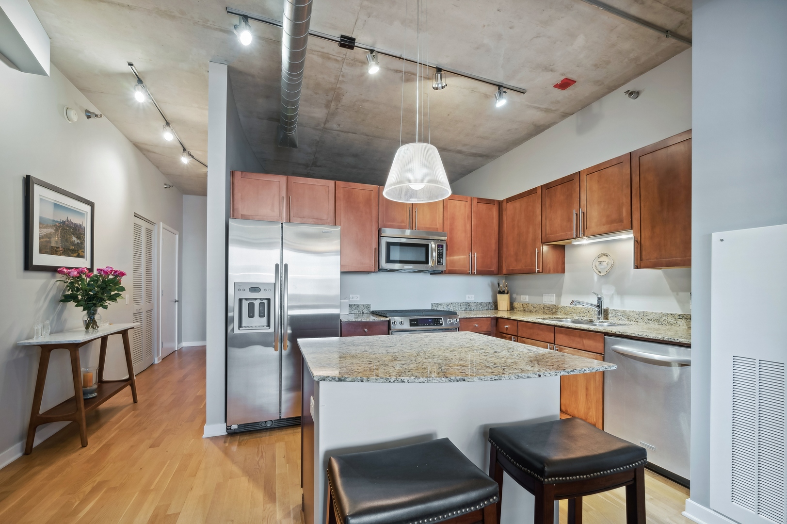 720 N Larrabee Street Unit: 1112