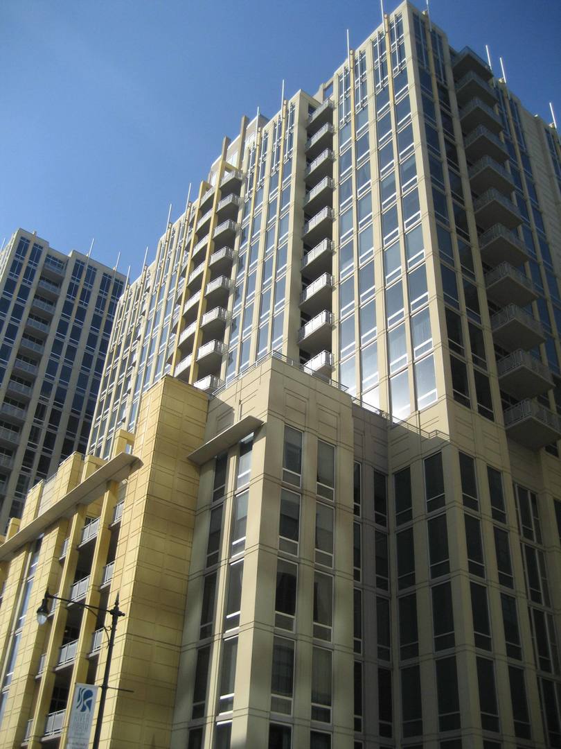 720 N Larrabee Street Unit: 1112