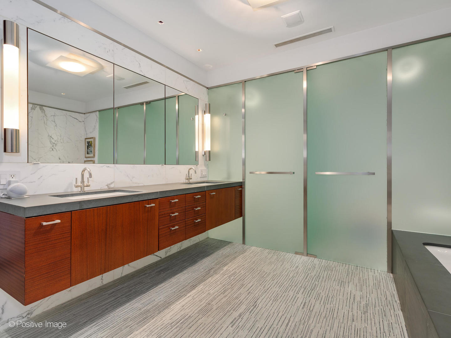 161 E Chicago Avenue Unit: 62S2
