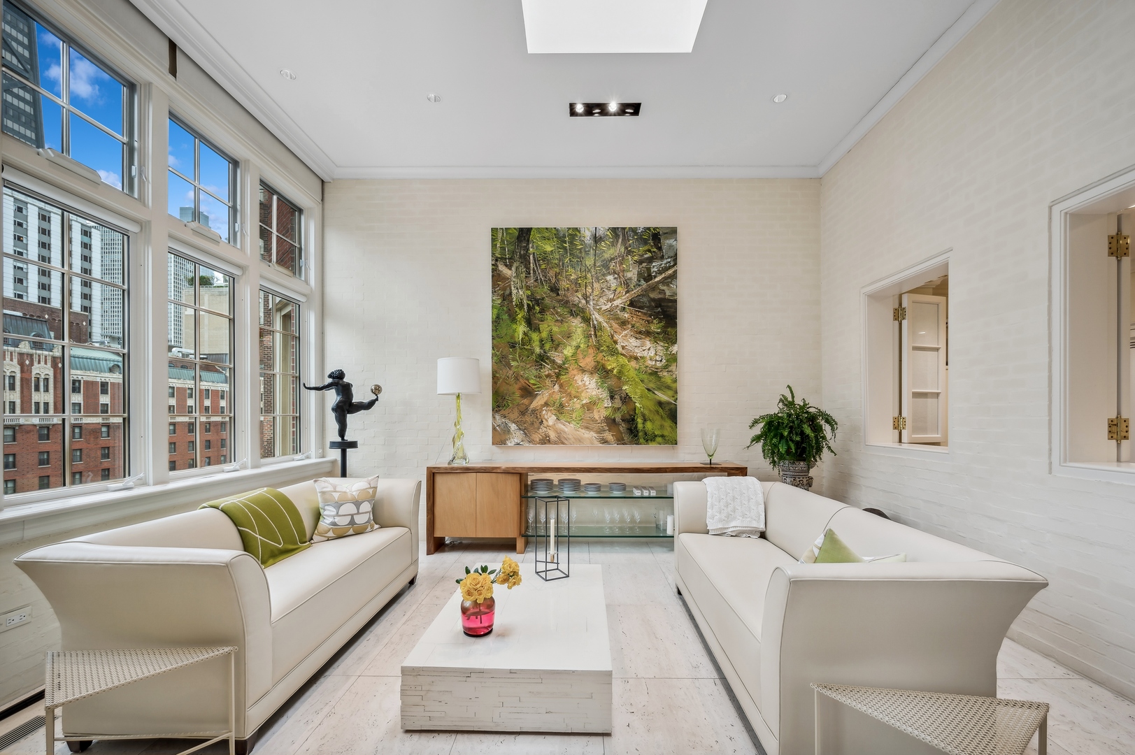 199 E LAKE SHORE Drive Unit: 10-11E