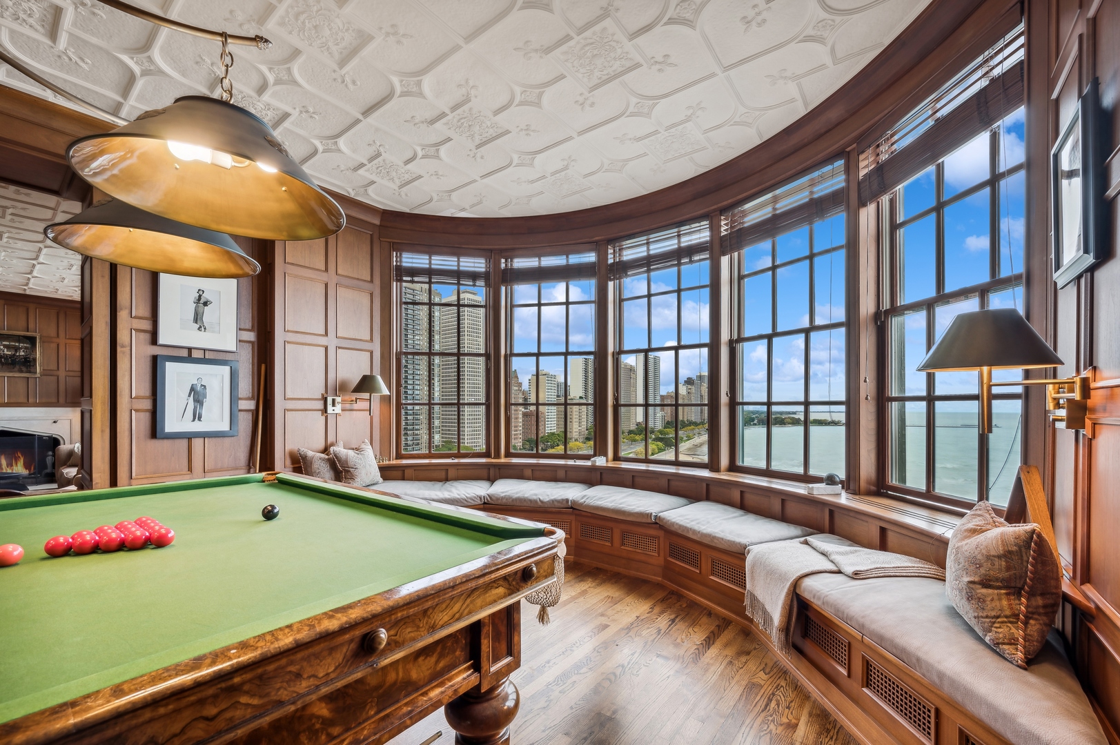 199 E LAKE SHORE Drive Unit: 10-11E