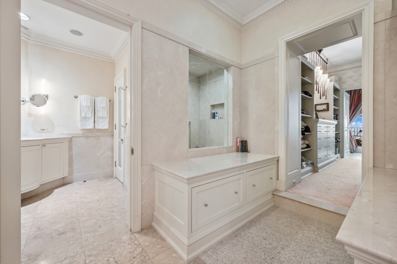 199 E LAKE SHORE Drive Unit: 10-11E