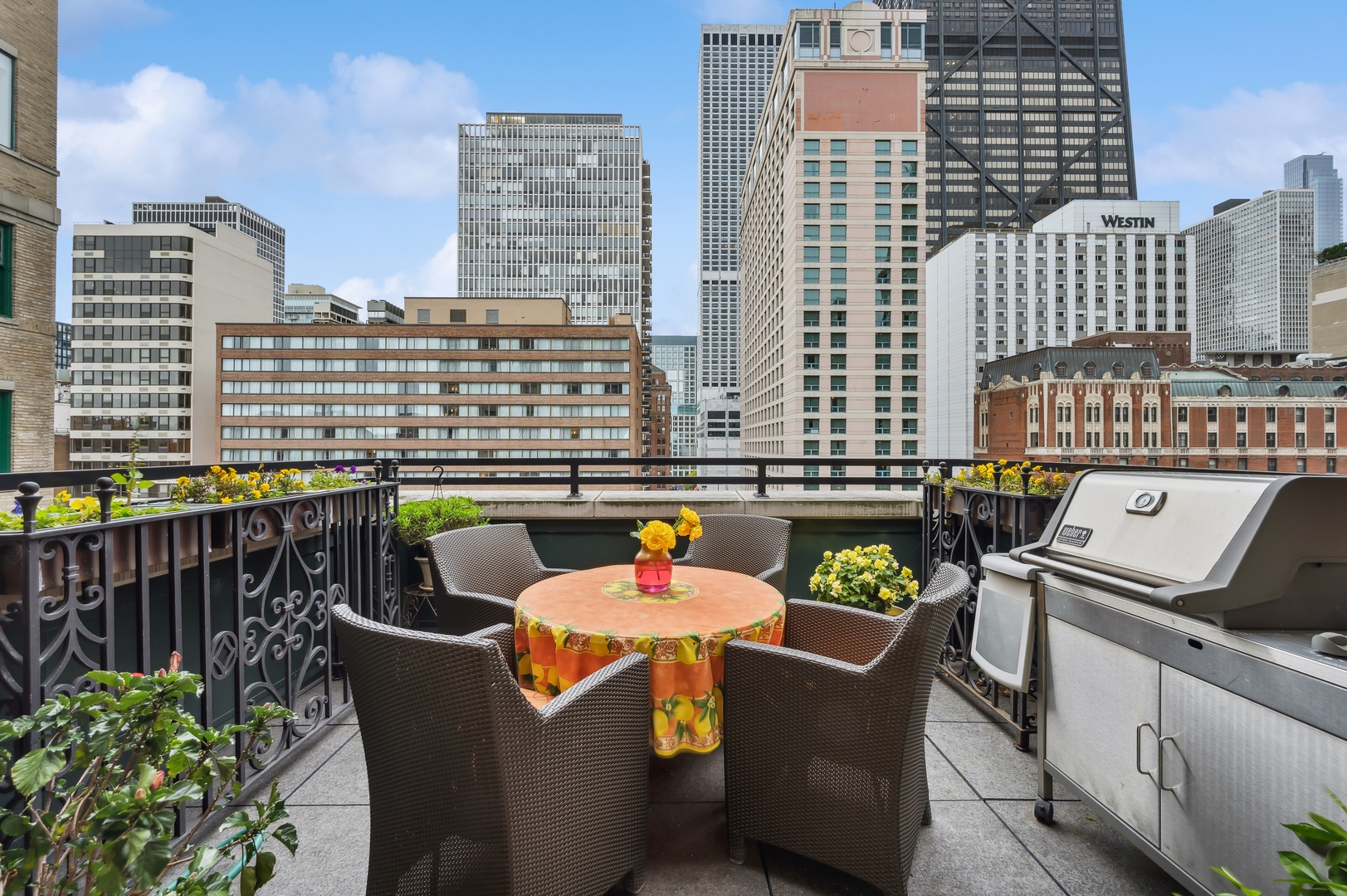 199 E LAKE SHORE Drive Unit: 10-11E
