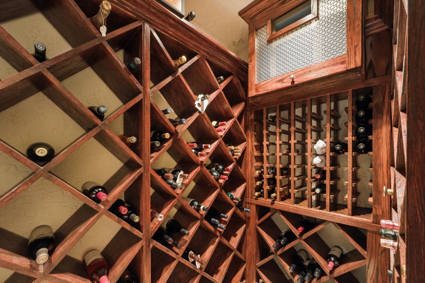 199 E LAKE SHORE Drive Unit: 10-11E