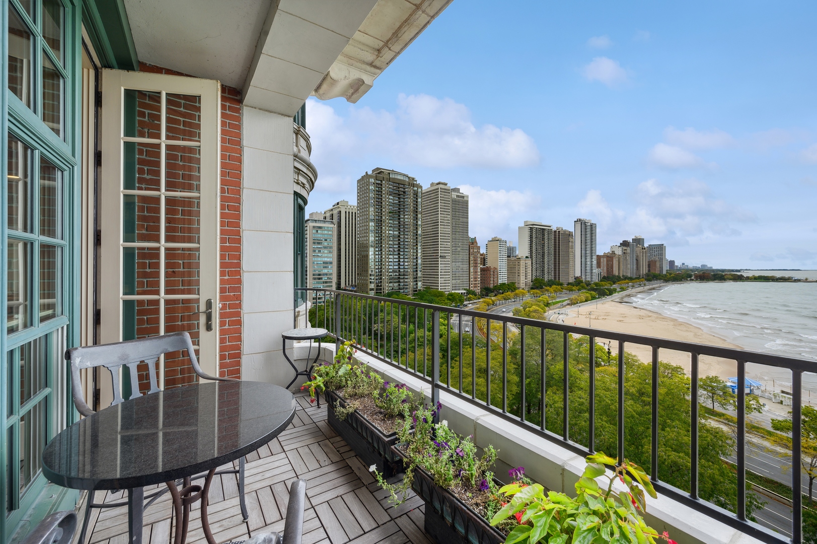 199 E LAKE SHORE Drive Unit: 10-11E
