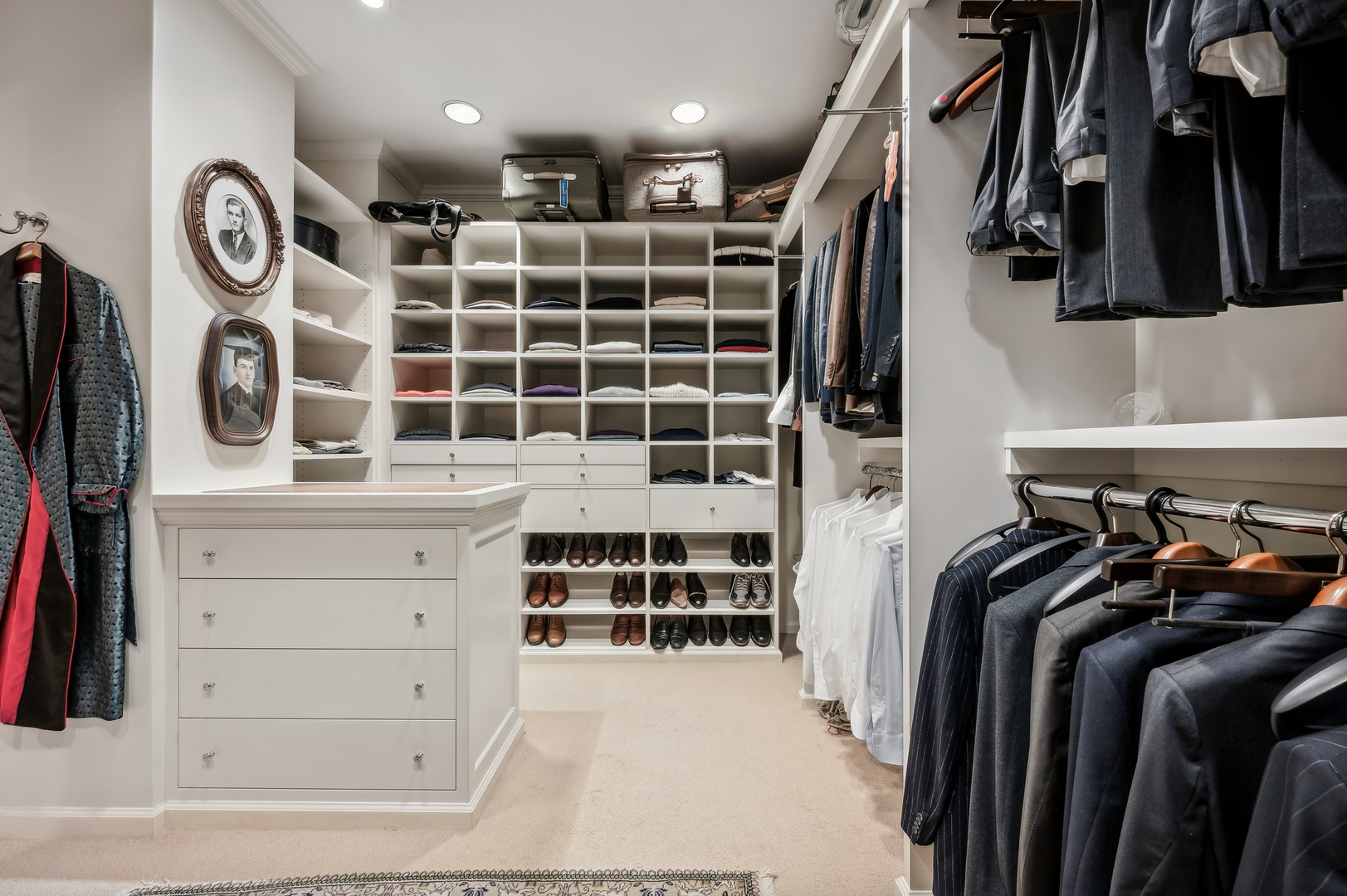 199 E LAKE SHORE Drive Unit: 10-11E