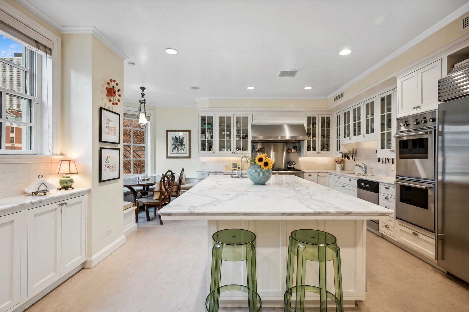 199 E LAKE SHORE Drive Unit: 10-11E