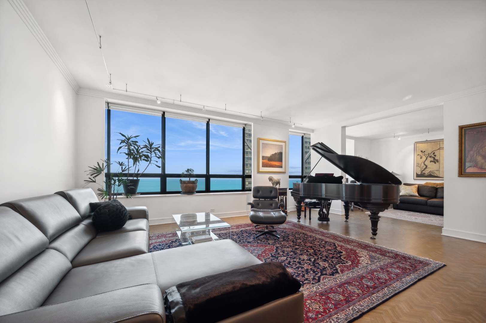 180 E PEARSON Street Unit: 4903