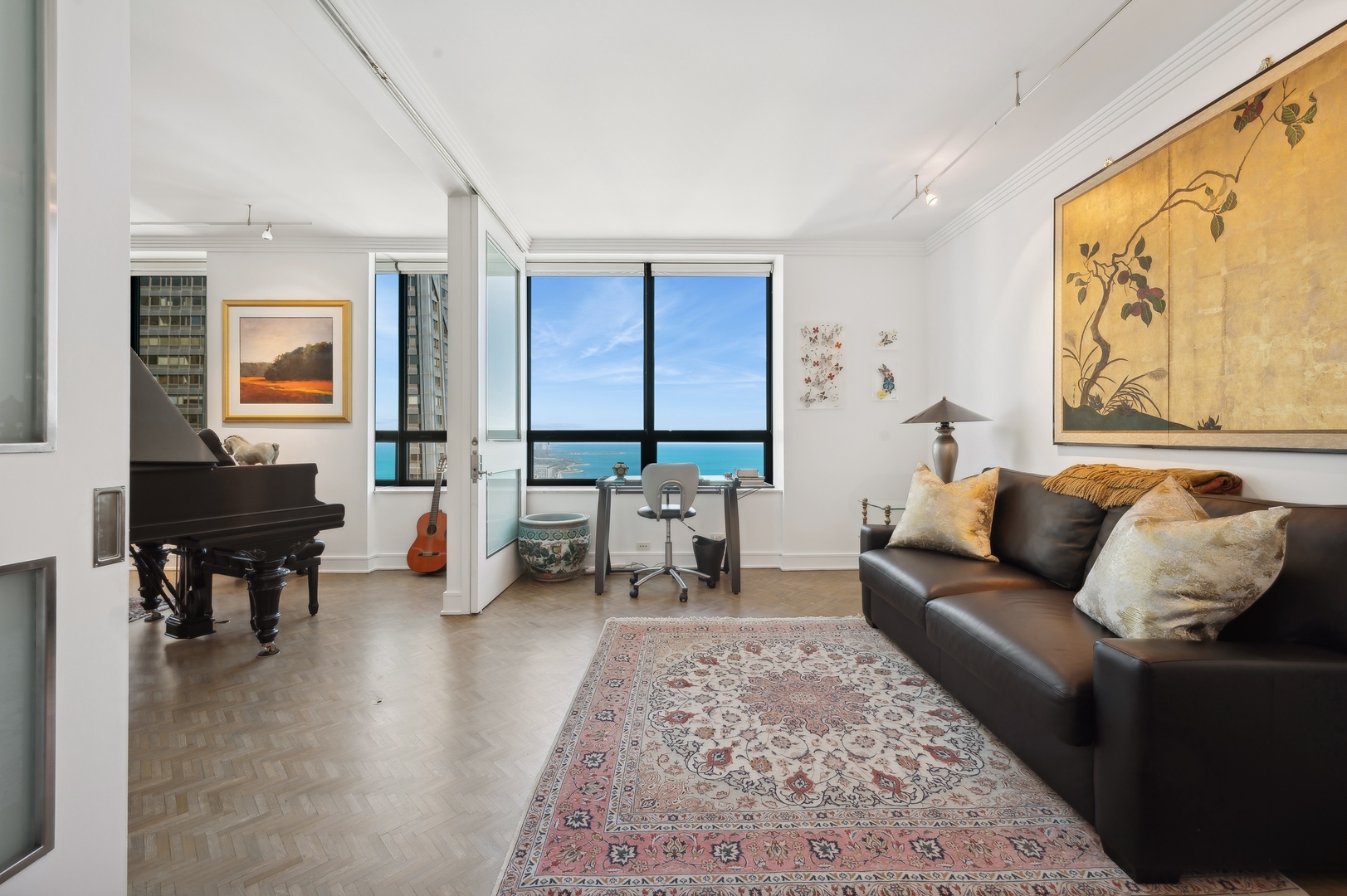 180 E PEARSON Street Unit: 4903